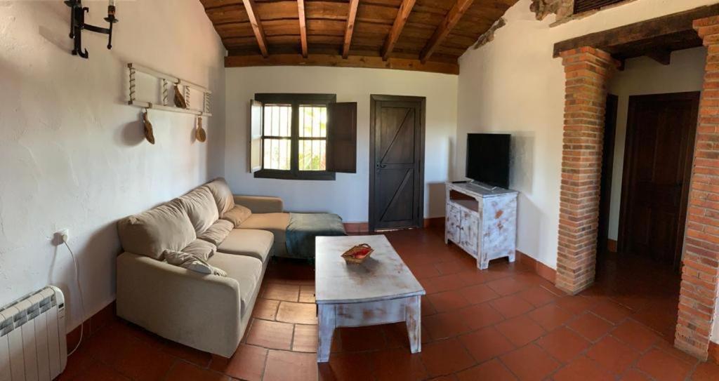 El Pueblo De Leo Hotel Badajoz Eksteriør billede