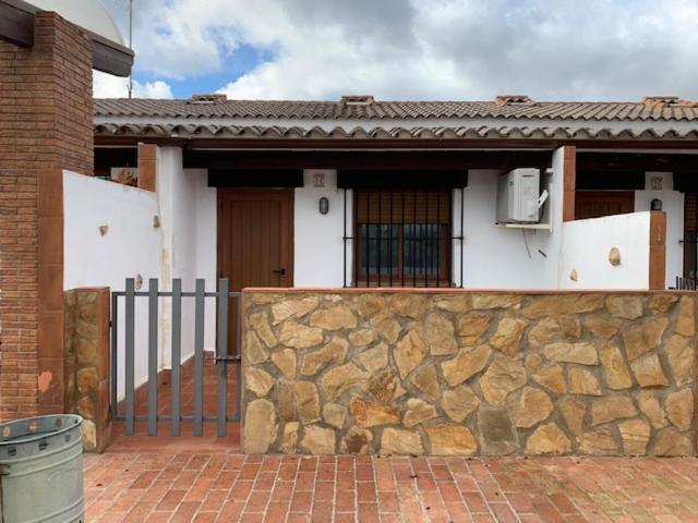 El Pueblo De Leo Hotel Badajoz Eksteriør billede