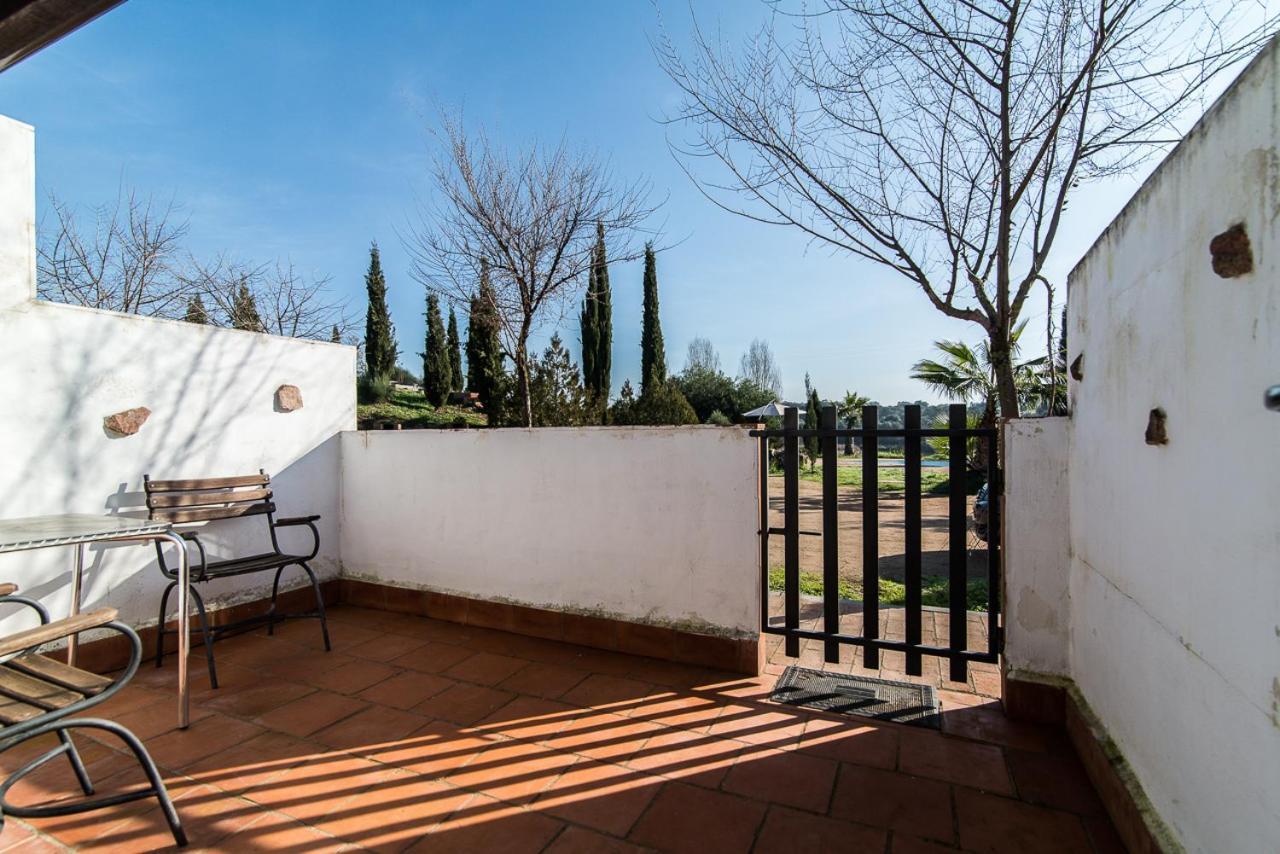 El Pueblo De Leo Hotel Badajoz Eksteriør billede